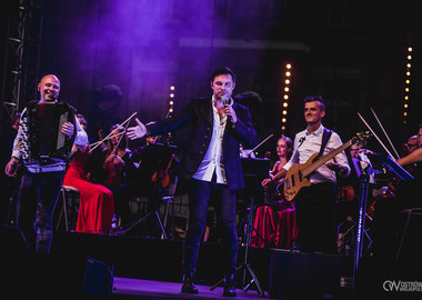 2024-06-30 Koncert rynek Marcin Wyrostek (181)