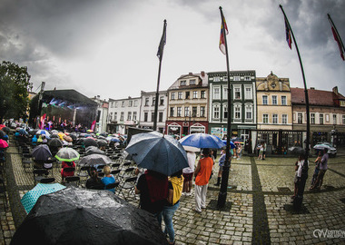 2024-06-30 Koncert rynek Marcin Wyrostek (114)