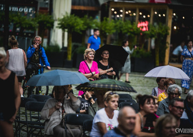 2024-06-30 Koncert rynek Marcin Wyrostek (64)
