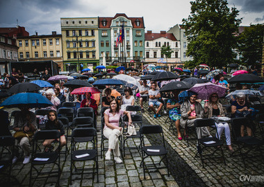 2024-06-30 Koncert rynek Marcin Wyrostek (4)