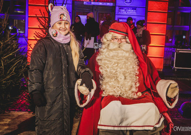 2024-12-06 Mikołaj zapalenie choinki (268)