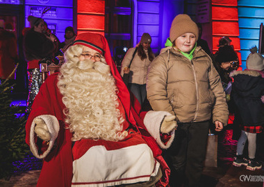 2024-12-06 Mikołaj zapalenie choinki (267)