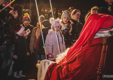 2024-12-06 Mikołaj zapalenie choinki (237)