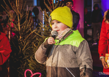 2024-12-06 Mikołaj zapalenie choinki (136)