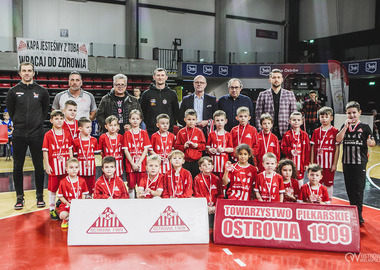 2025-01-06 V Turniej Noworoczny Ostrovia 1909 (970)