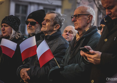 2025-01-19 Tablica pamiątkowa Lecha Kaczyńskiego (392)