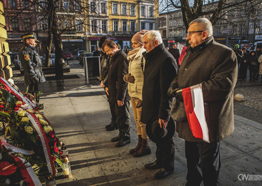 2025-01-19 Tablica pamiątkowa Lecha Kaczyńskiego (317)