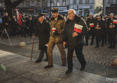 2025-01-19 Tablica pamiątkowa Lecha Kaczyńskiego (287)