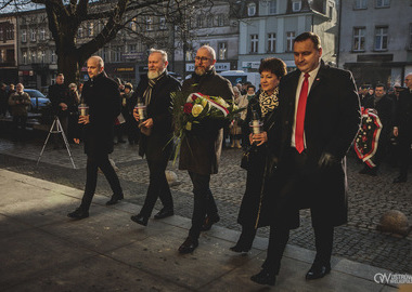 2025-01-19 Tablica pamiątkowa Lecha Kaczyńskiego (250)
