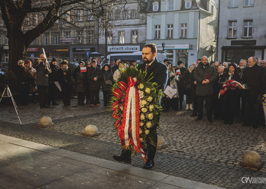 2025-01-19 Tablica pamiątkowa Lecha Kaczyńskiego (195)