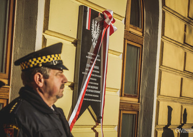 2025-01-19 Tablica pamiątkowa Lecha Kaczyńskiego (152)