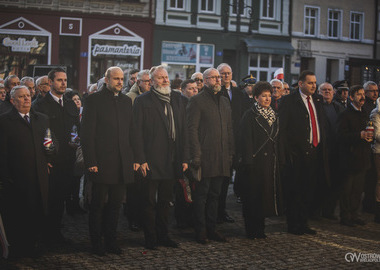 2025-01-19 Tablica pamiątkowa Lecha Kaczyńskiego (123)