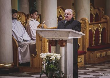 2025-01-19 Tablica pamiątkowa Lecha Kaczyńskiego (41)