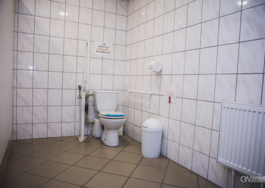 Toaleta na ostrowskim Rynku (17)