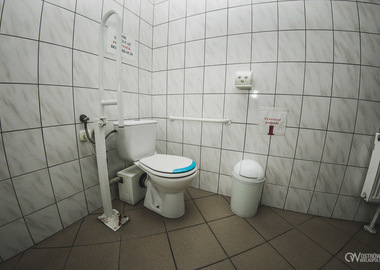 Toaleta na ostrowskim Rynku (10)