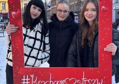 Walentynki 2025 na ostrowskim Rynku (30)