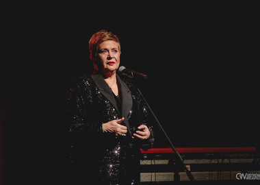 2025-03-17 Raz Dwa Trzy Dzień kobiet koncert (61)