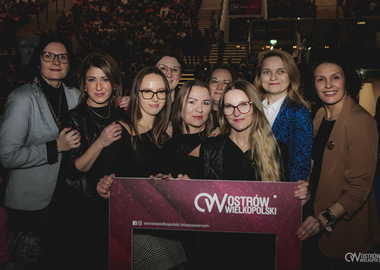 2025-03-17 Raz Dwa Trzy Dzień kobiet koncert (33)