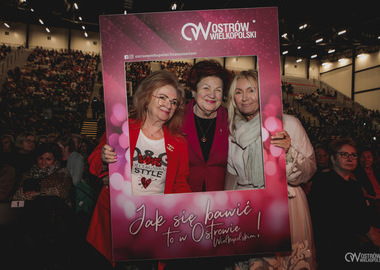 2025-03-17 Raz Dwa Trzy Dzień kobiet koncert (12)