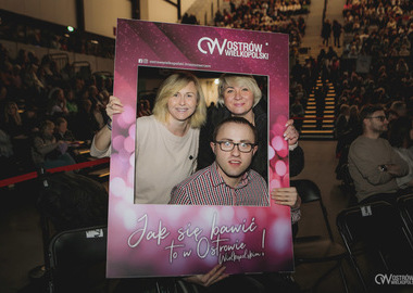 2025-03-17 Raz Dwa Trzy Dzień kobiet koncert (3)