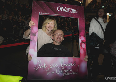 2025-03-17 Raz Dwa Trzy Dzień kobiet koncert (2)