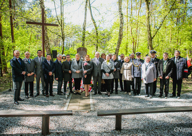 Uroczystości w Lesie Winiarskim (27.04.2025) (44)
