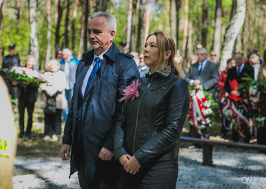 Uroczystości w Lesie Winiarskim (27.04.2025) (36)