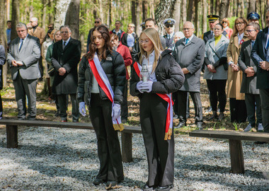Uroczystości w Lesie Winiarskim (27.04.2025)  (4)