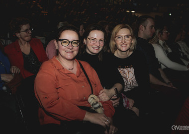 2025-03-17 Raz Dwa Trzy Dzień kobiet koncert (27)