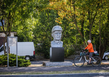 Rzeźba „GŁOWA KOWALA” wraca do dawnej świetności (13)