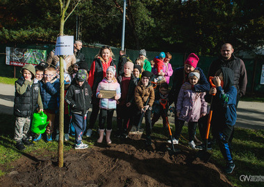 2025-10-19 Święto drzewa Piaski (650)