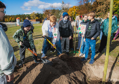 2025-10-19 Święto drzewa Piaski (545)