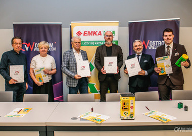 Olejomaty staną w Ostrowie Wielkopolskim. Podpisanie umowy (23)