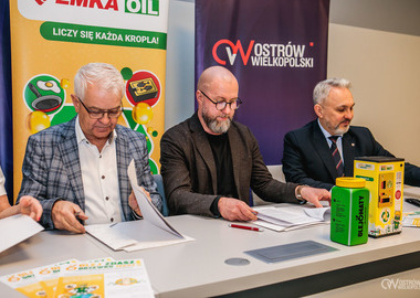 Olejomaty staną w Ostrowie Wielkopolskim. Podpisanie umowy (6)