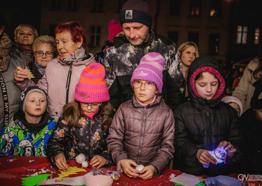 Rozświetlamy ostrowską choinkę. 2025 (61)