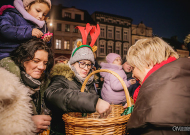 Rozświetlamy ostrowską choinkę. 2025 (33)