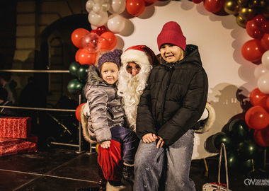 2025-12-07 Ostrowskie Mikołajki (328)