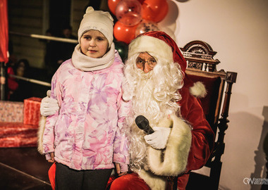 2025-12-07 Ostrowskie Mikołajki (300)