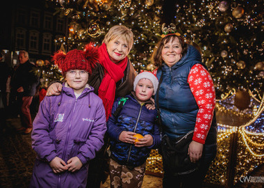 2025-12-06 Odpalenie choinki (437)