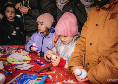 2025-12-06 Odpalenie choinki (349)