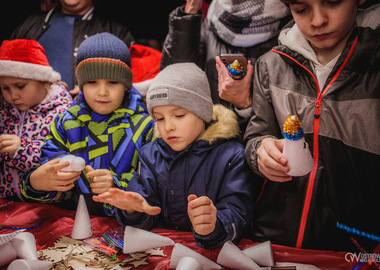 2025-12-06 Odpalenie choinki (336)