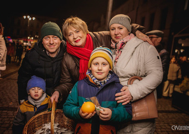 2025-12-06 Odpalenie choinki (302)