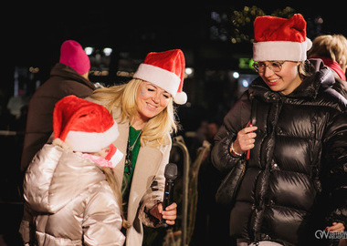 2025-12-06 Odpalenie choinki (201)