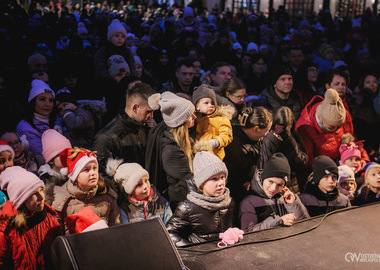 2025-12-06 Odpalenie choinki (120)