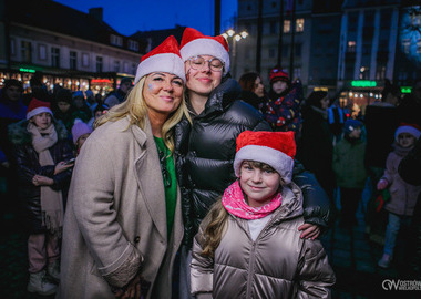 2025-12-06 Odpalenie choinki (98)