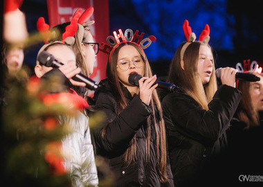 2025-12-06 Odpalenie choinki (13)