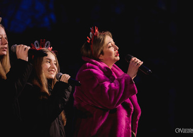 2025-12-06 Odpalenie choinki (11)