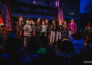 2025-12-06 Odpalenie choinki (4)