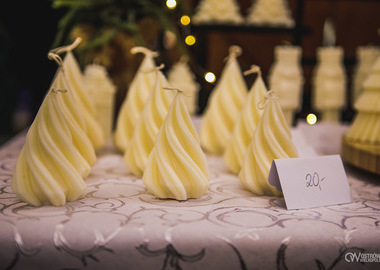 2025-12-07 Kiermasz sztuki synagoa (97)