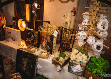 2025-12-07 Kiermasz sztuki synagoa (78)